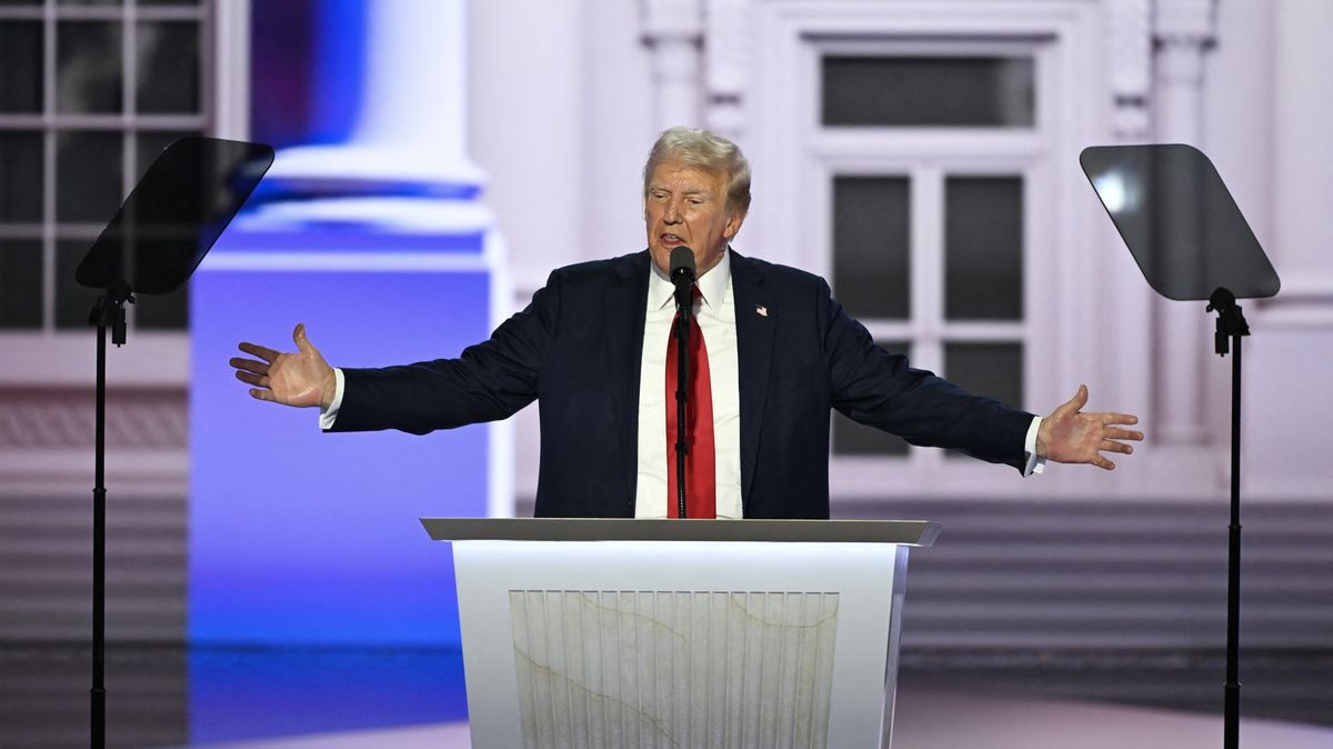 Trump planuje obžalovať predsedu Fedu Powella. 